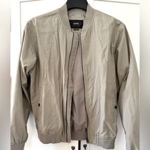Lightweight bomber jacket